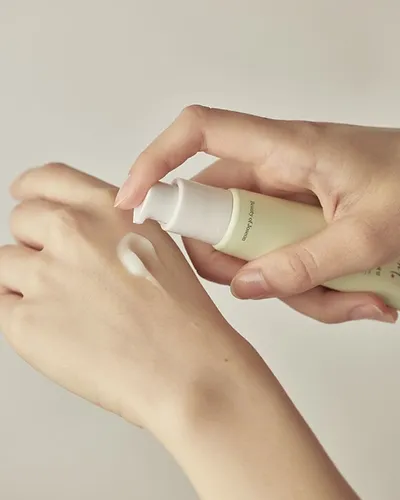 Tamaño viaje - Light On Serum : Centella + Vita C 10ml - Imagen 7